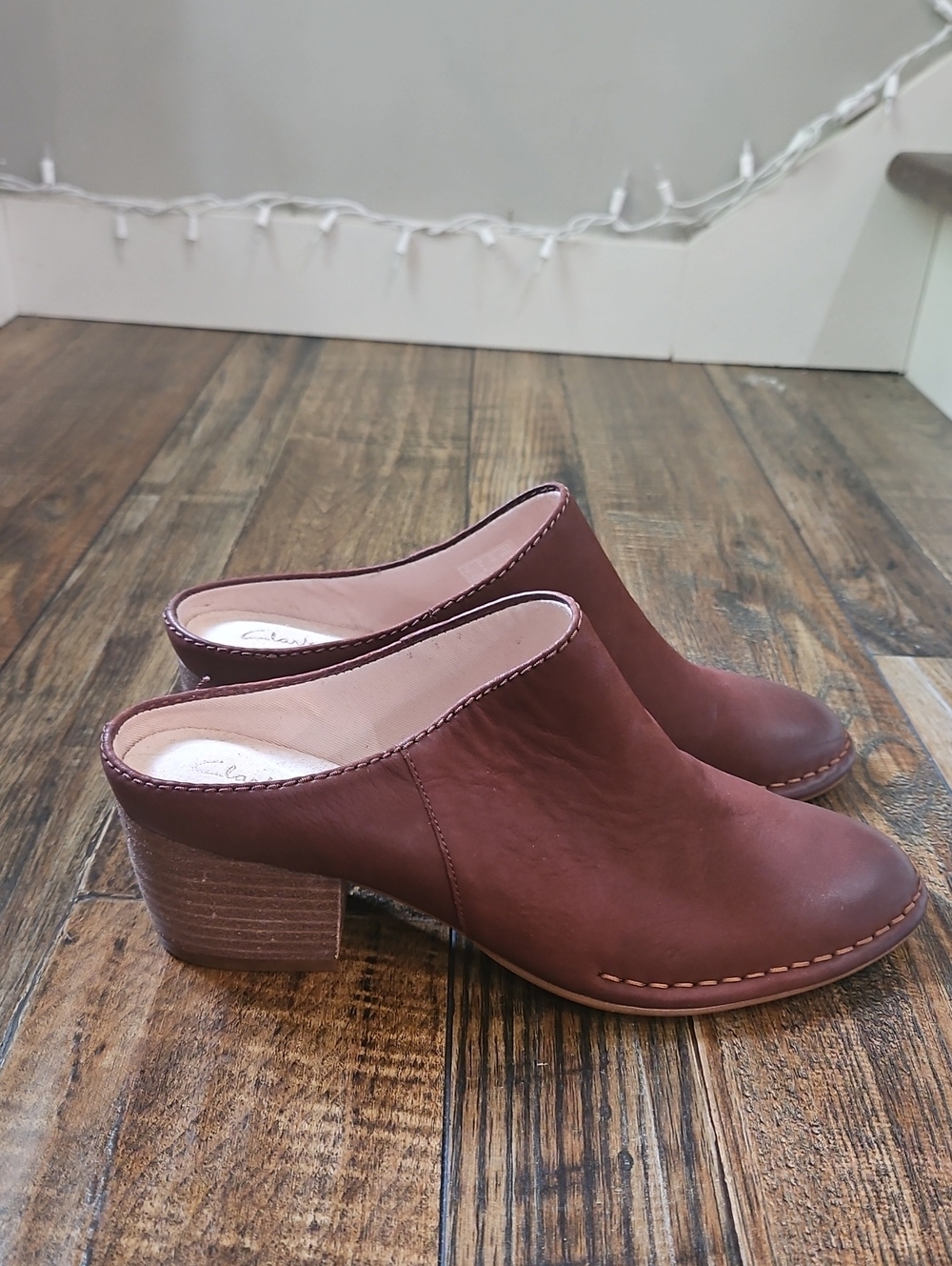 Clarks Spiced Isla Womenโs Quality Brown Leather Mules Size 9